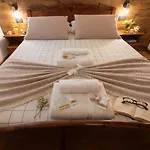 Luxury Tricolare Con 6 Posti Letto E Giardino Privato-garage & Wifi Ponte Di Legno