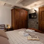 Luxury Tricolare Con 6 Posti Letto E Giardino Privato-garage & Wifi Appartement Ponte Di Legno