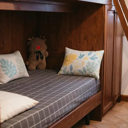Апартаменты Luxury Tricolare Con 6 Posti Letto E Giardino Privato-garage & Wifi