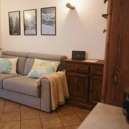 Luxury Tricolare Con 6 Posti Letto E Giardino Privato-garage & Wifi Апартаменты Понте-ди-Леньо